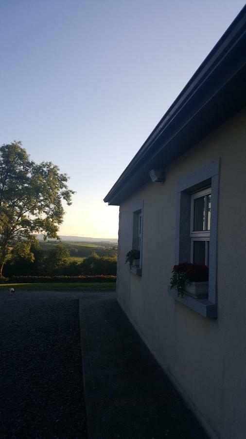 Ballinacarrick Apartment Ballynacarrick Upper Екстериор снимка