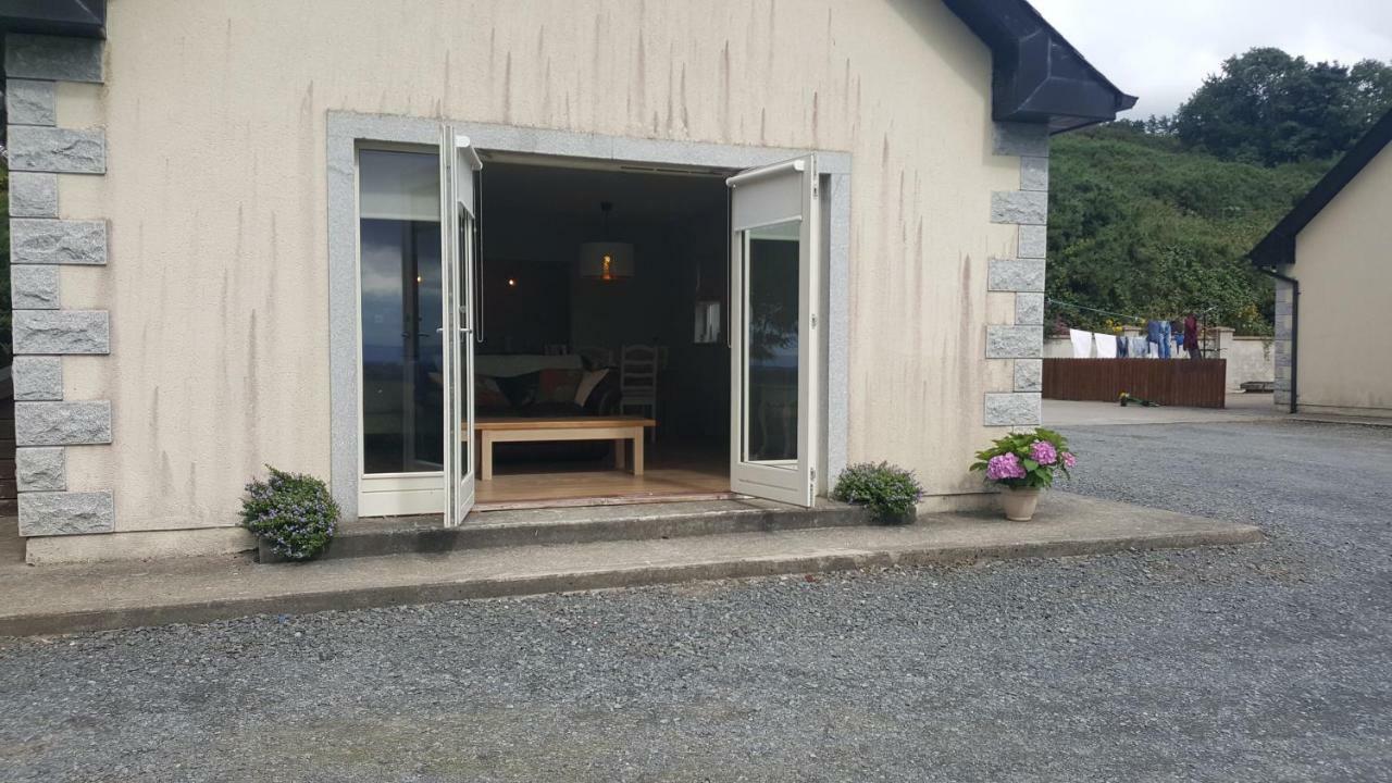 Ballinacarrick Apartment Ballynacarrick Upper Екстериор снимка